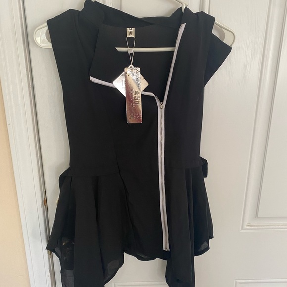 Absolutely beautiful top - Picture 1 of 3